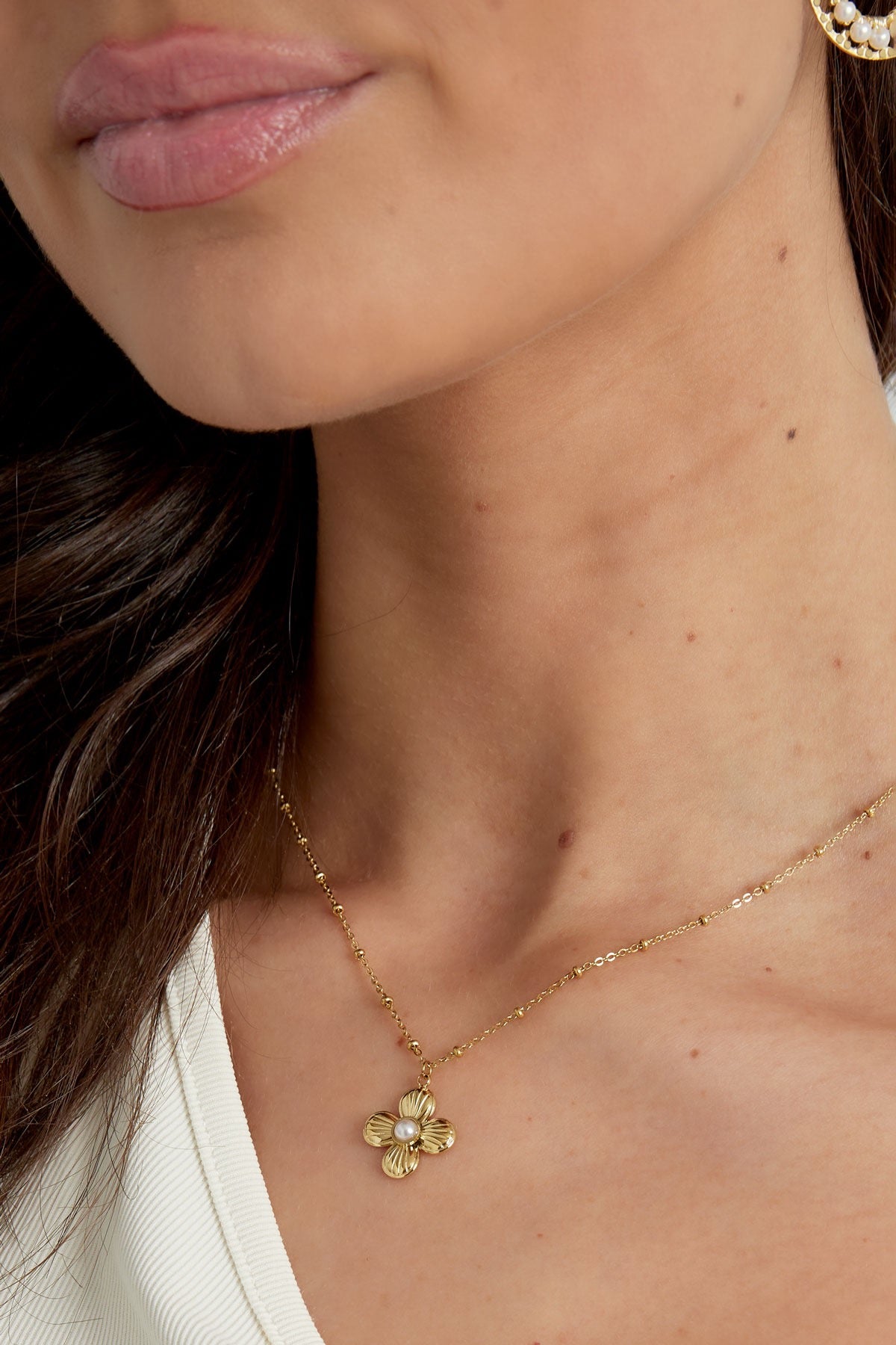 Flower Pearl Necklace