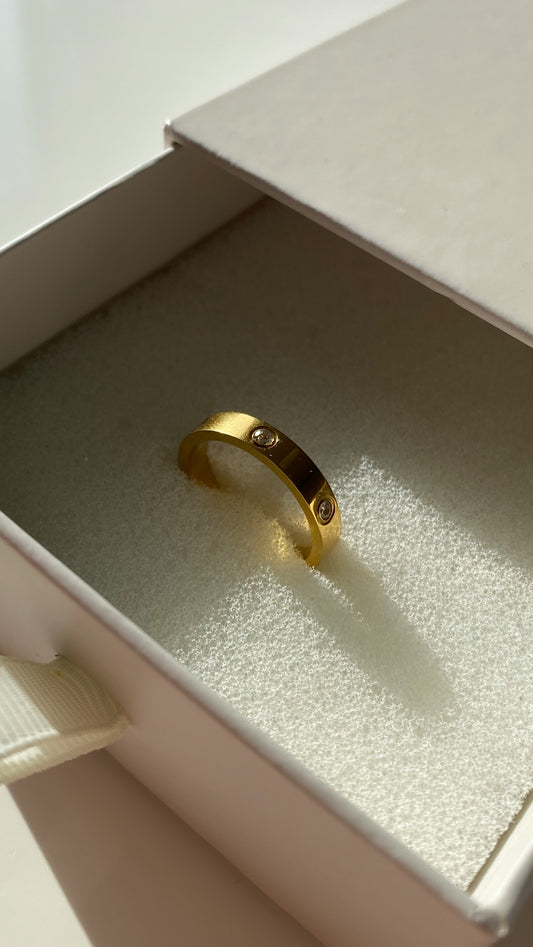 Love Ring Gold with Diamonds